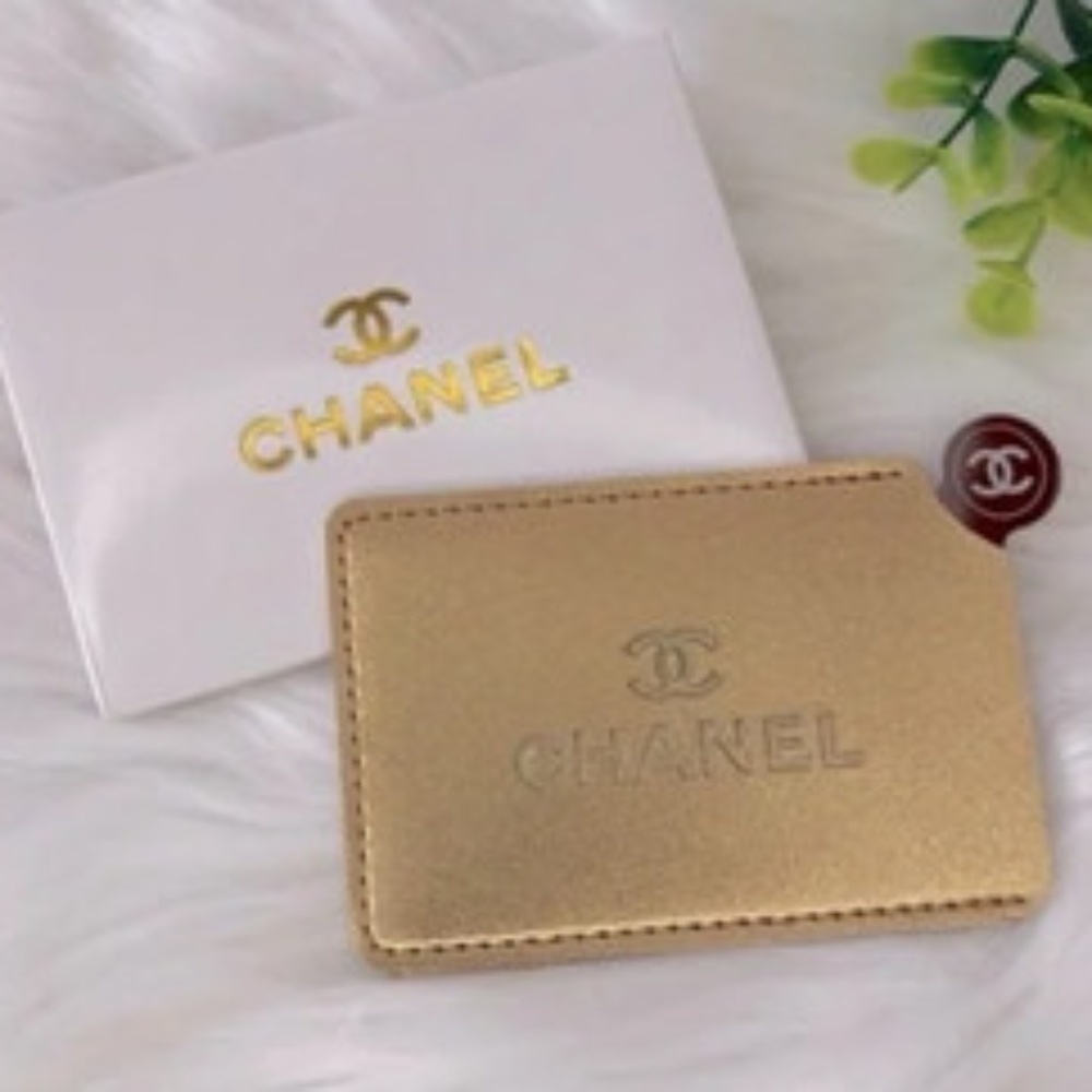 ⚡️CHANEL Beauty Pocket Mirror & Leather Card Holder NIB⚡️ - Picture 2 of 6